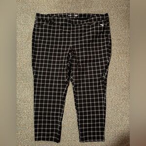 NWT black/white pixie pants
